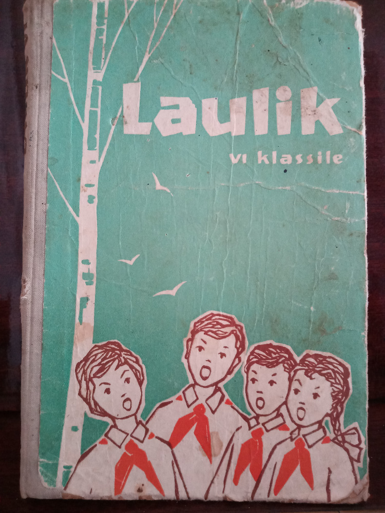 Laulik VI klassile