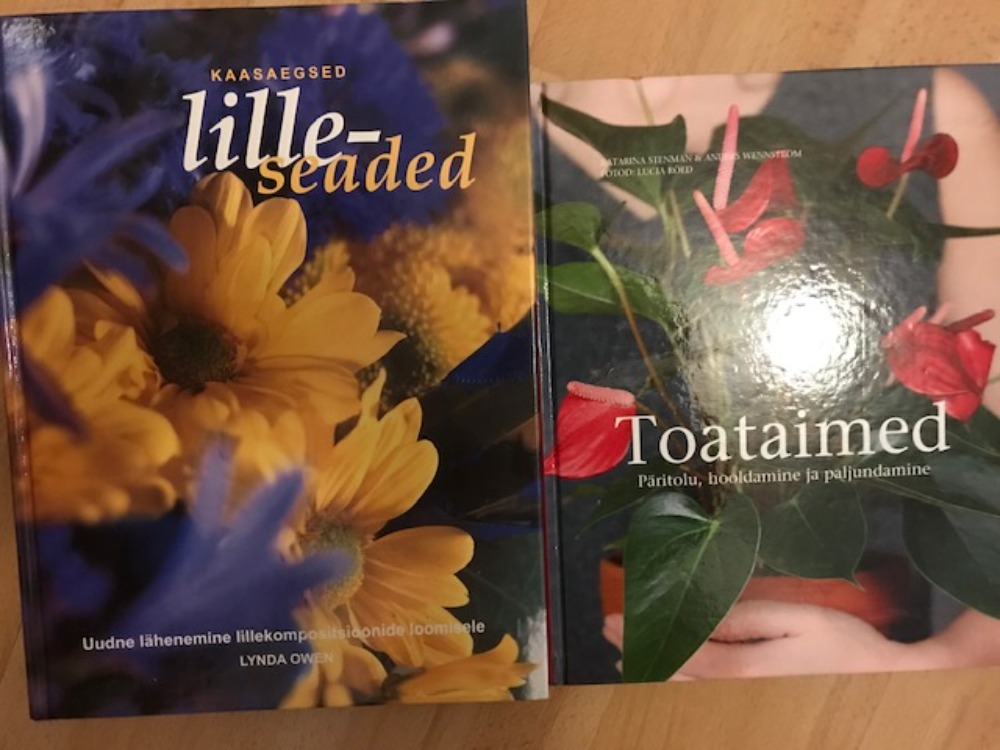 Lilled, 2 raamatut