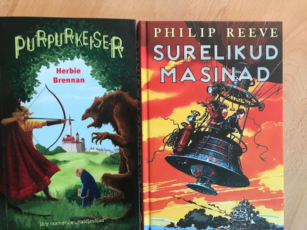 2 fantaasiaromaani noortele