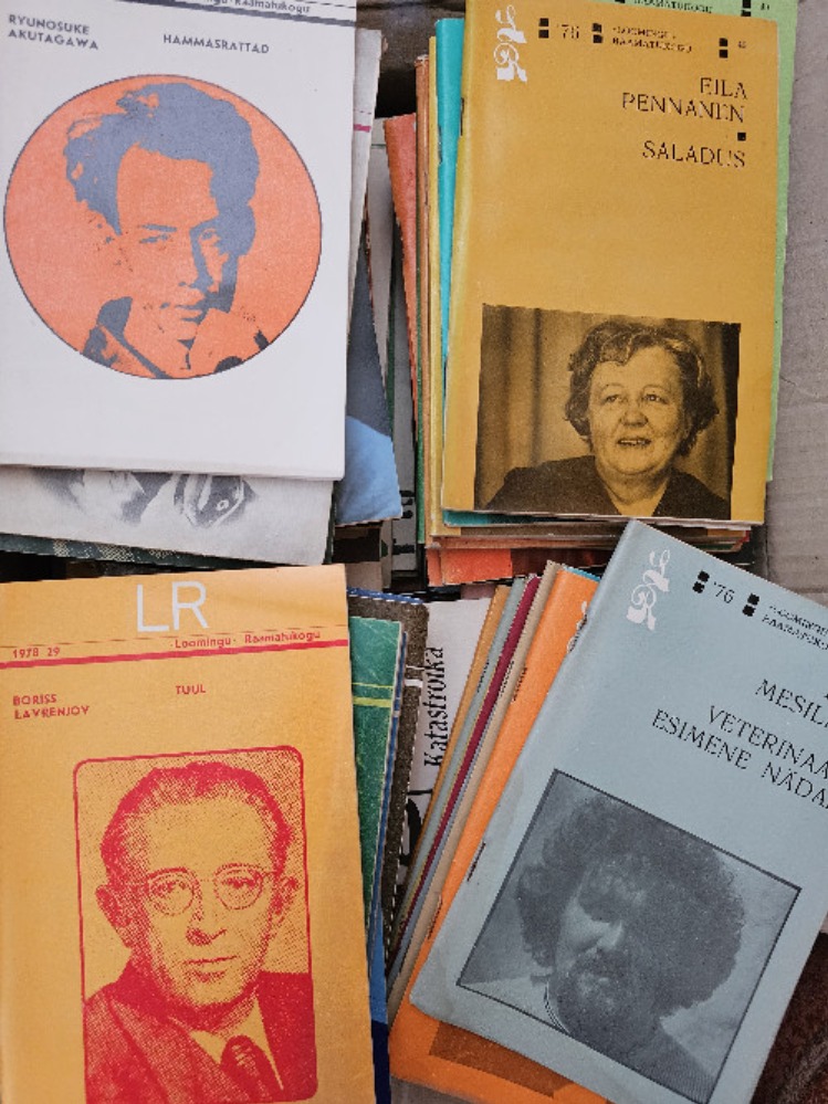 Loomingu Raamatukogu komplekt