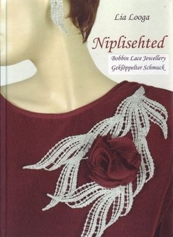 Niplisehted = Bobbin lace jewellery = Geklöppelter Schmuck