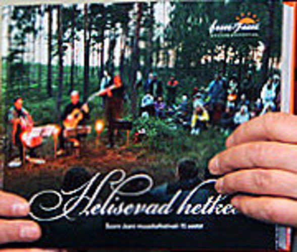 Helisevad hetked. Suure-Jaani muusikafestivali 15 aastat