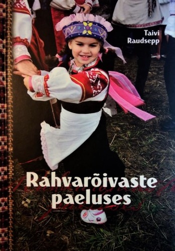Rahvarõivaste paeluses
