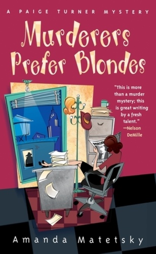 Murderers Prefer Blondes (A Paige Turner Mystery 1)