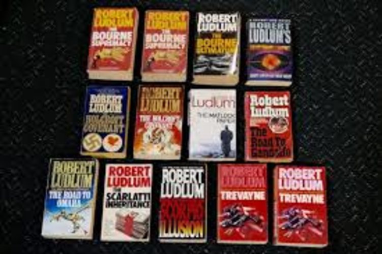 Robert Ludlum 4 raamatut