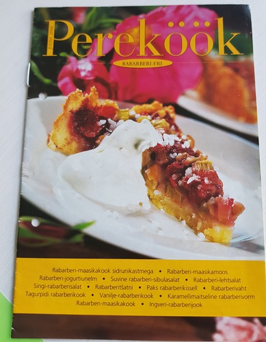 Pereköök rabarberi-eri