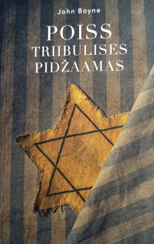 Poiss triibulises pidžaamas