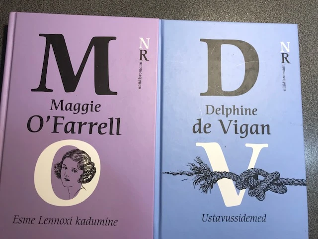 2 Nüüdisromaani sarja raamatut